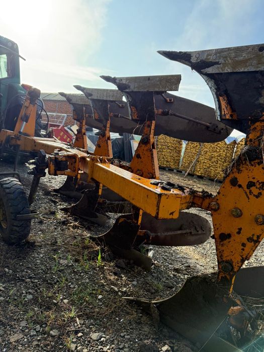 Vând plug huard qr 465 3+1