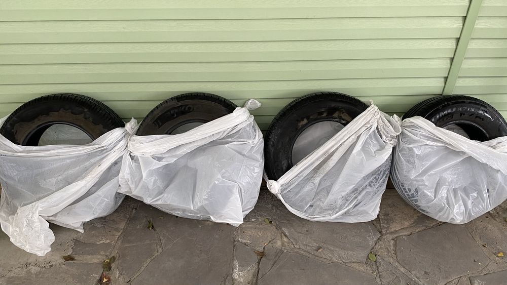 Новая резина , в идеальном состоянии .