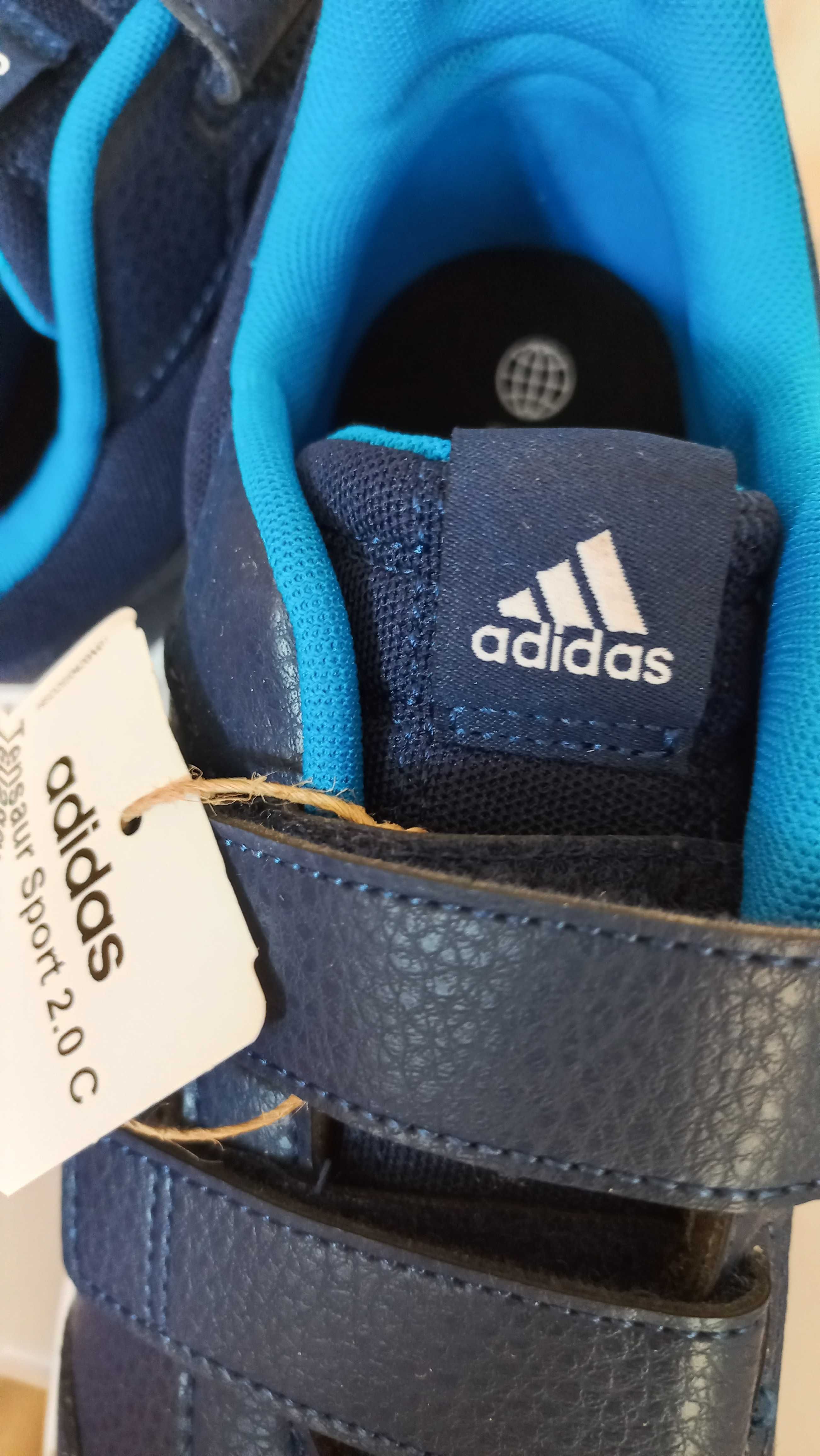 Adidas нови оригинални детски кожени маратонки