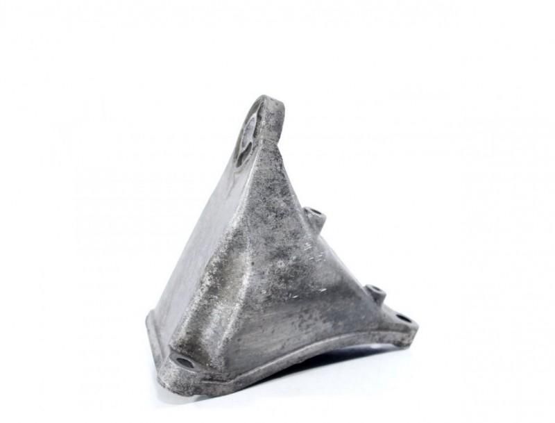 Suport cutie viteze Volkswagen Passat 1996-2000 3B2 8D0399108R