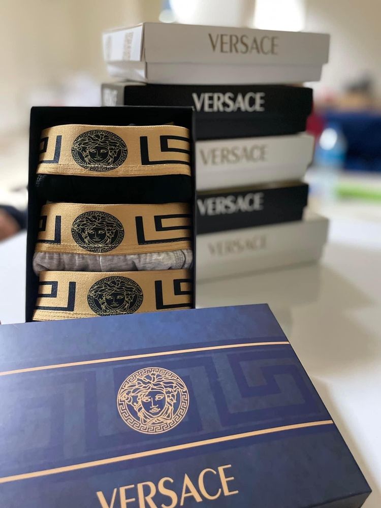 boxeri versace 3 la set  85 lei