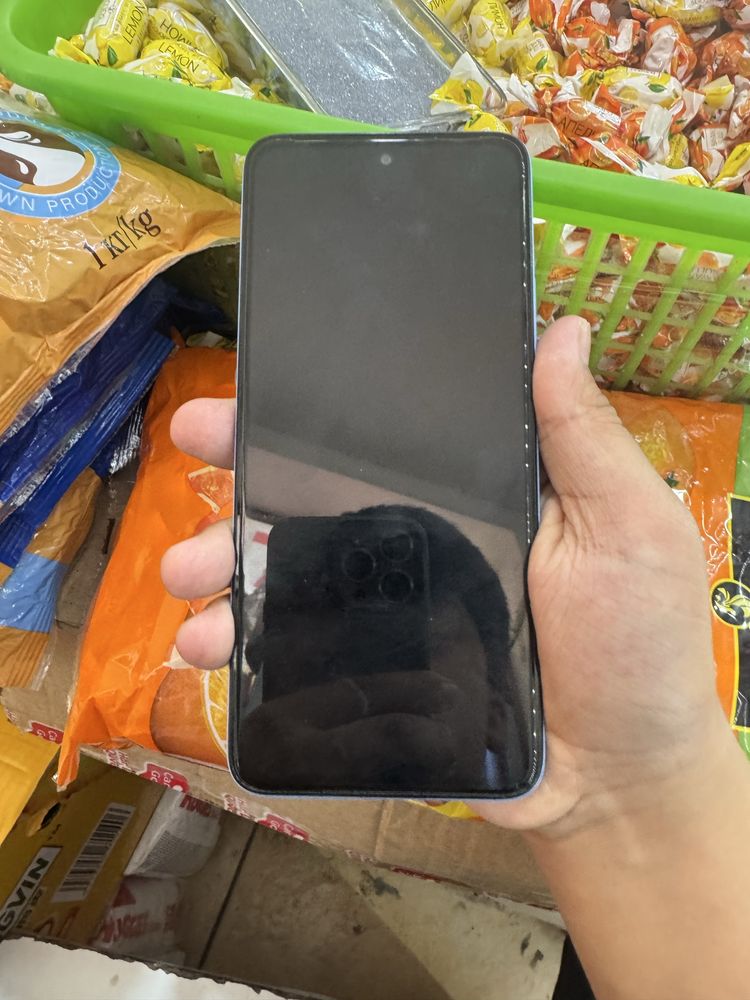 Redmi 12  holati idela 128 y