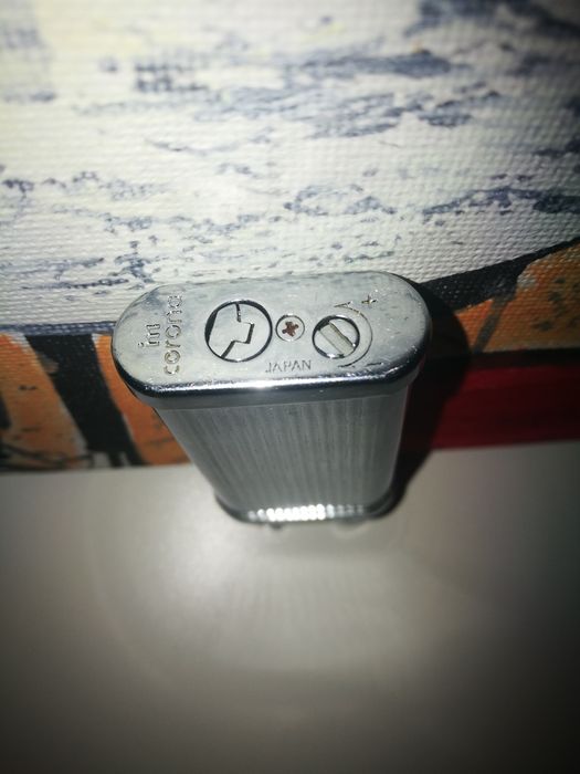 Bricheta vintage corona i 11 de colecție