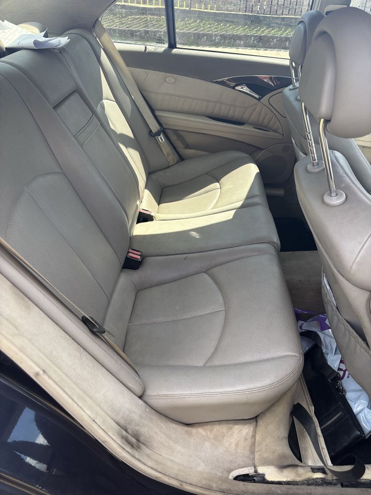 Продавам мерцедес w211 2,2 Cdi 4500 лв