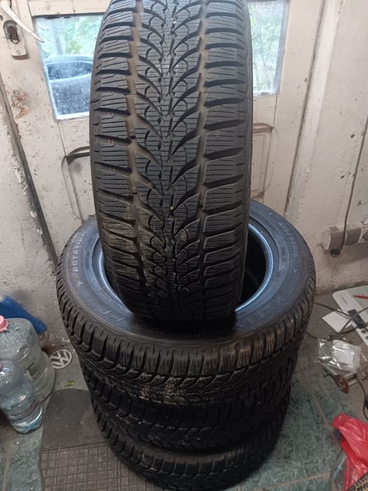 Cauciucuri  iarna  215 55 r 16