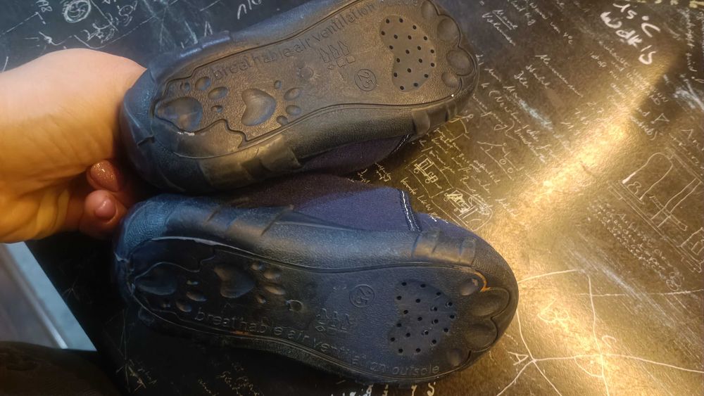 Пантофи 25 и 26 и 28 размер