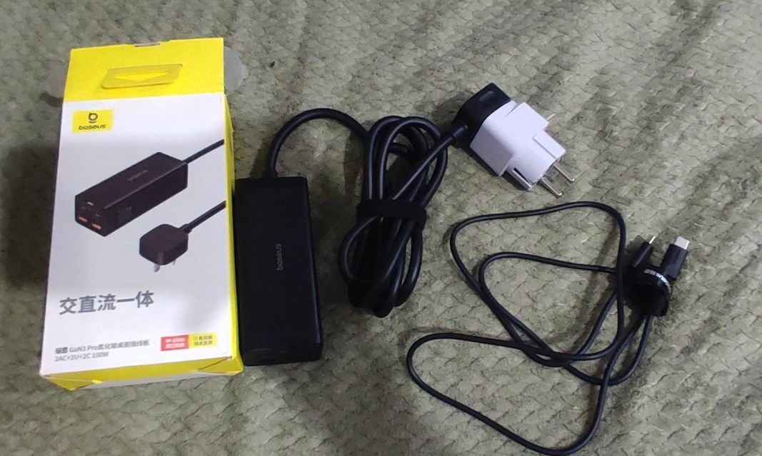 Зарядка Baseus GaN3 Pro Desktop 2U+2C 100W черный