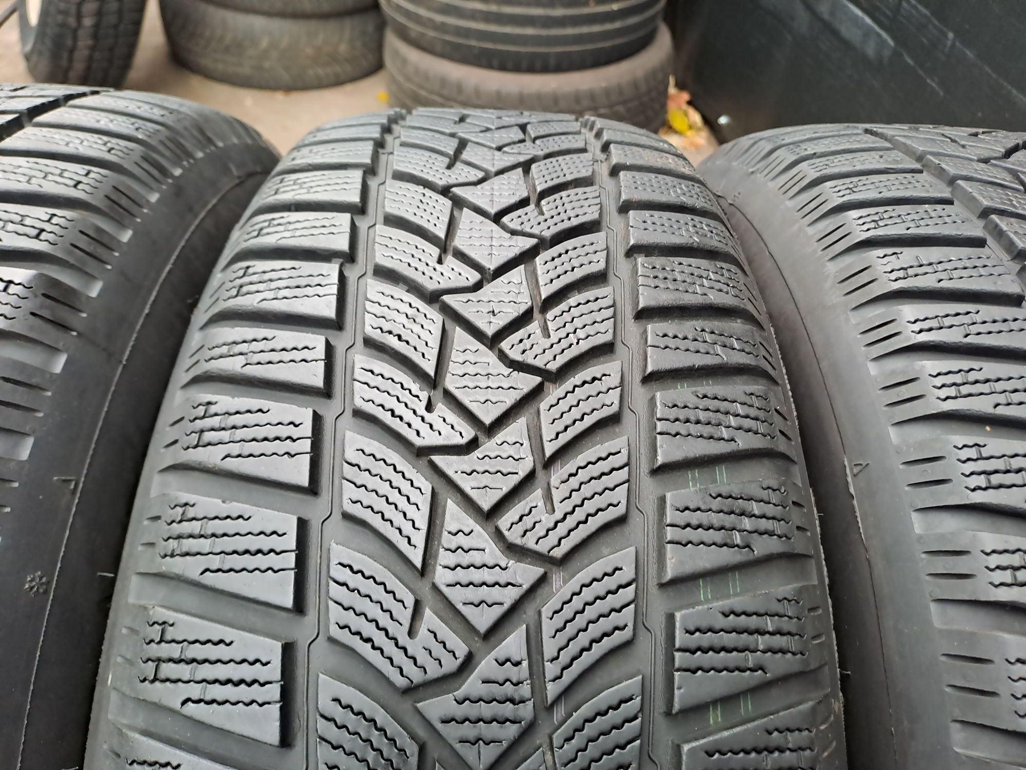 4бр. 7mm 215/65/16 Dunlop Wintet Sport 5