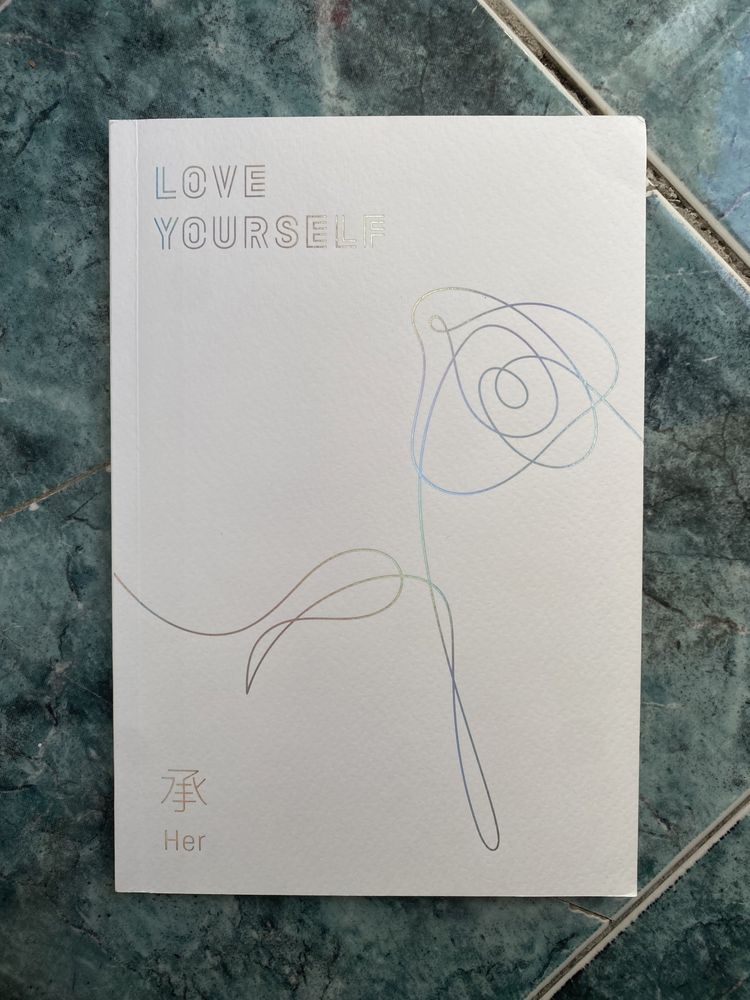 Vând Album BTS Love Yourself: Her (Versiunea L)