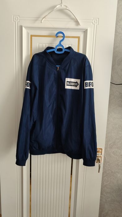 Ветровка и свиторы мужские