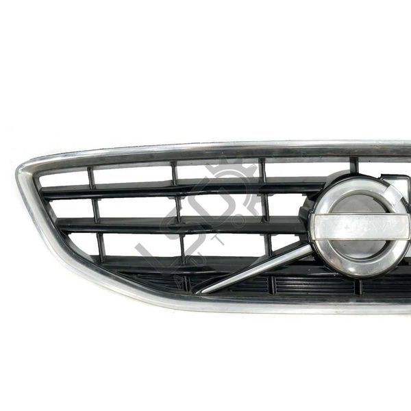 Решетка Volvo V40 (D2) 2012-2016 ID: 133122
