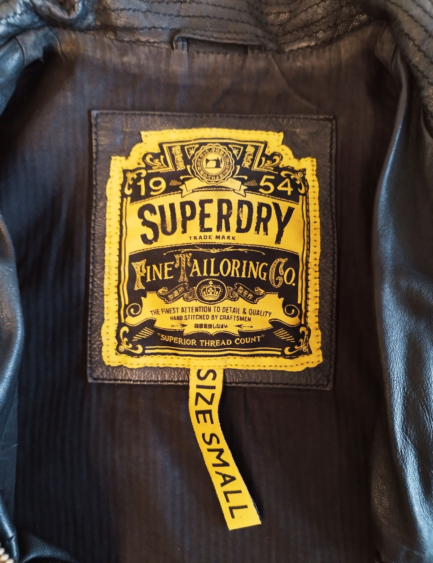 Jachetă de damă Superdry 1954, biker din piele, mărimea S.

Descriere: