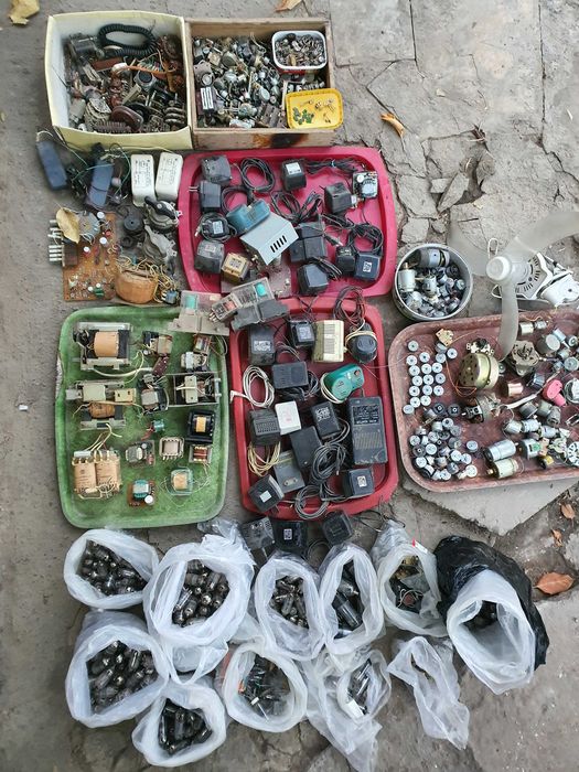 Трансформаторы Моторчики Радиолампы и др.