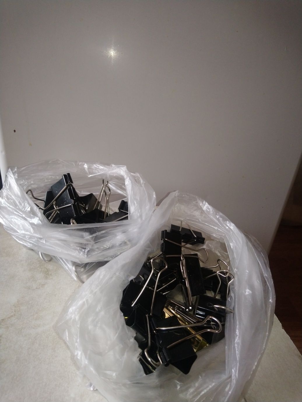 Продам зажимы для бумаги