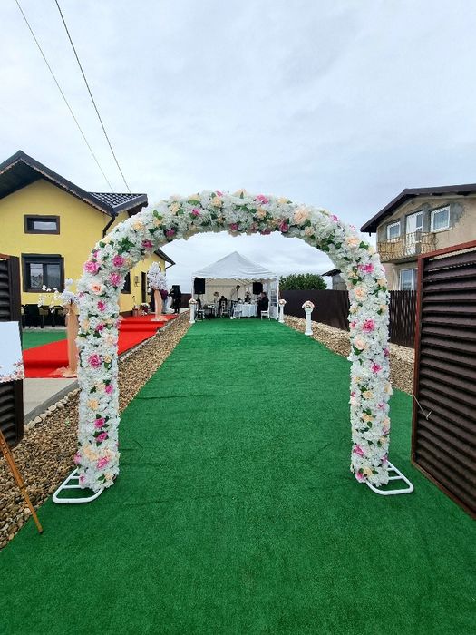 Aranjamente florale Covor Rosu Panou Arcada Masuta gatit mireasa