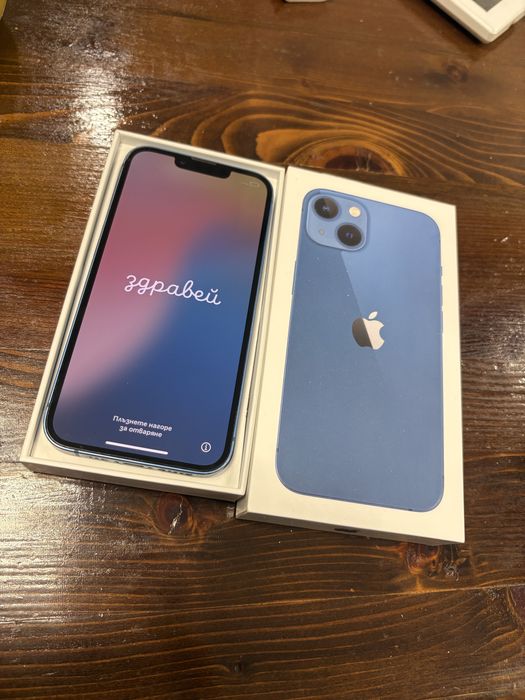 Iphone 13 Blue.