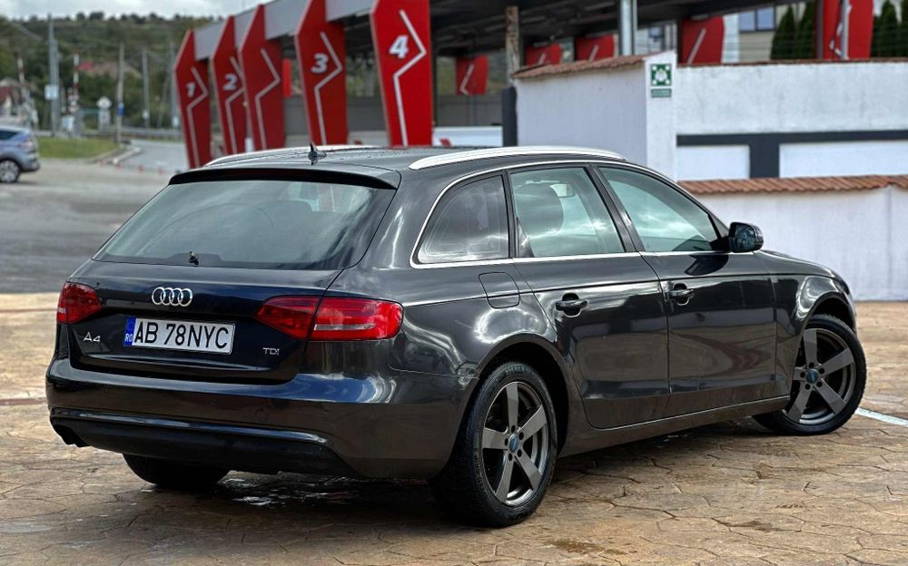 Audi A4 B8.5 Facelift 2.0TDI An 2014-241.000 KM