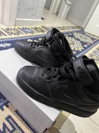 Подростковые кроссовки Nike Air Jordan