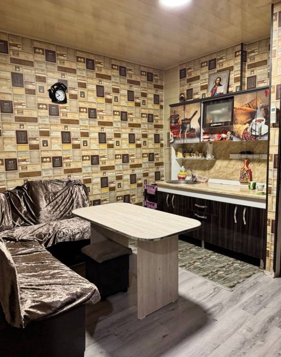 Продаю 1 комнатную квартиру , 42м² Магнит