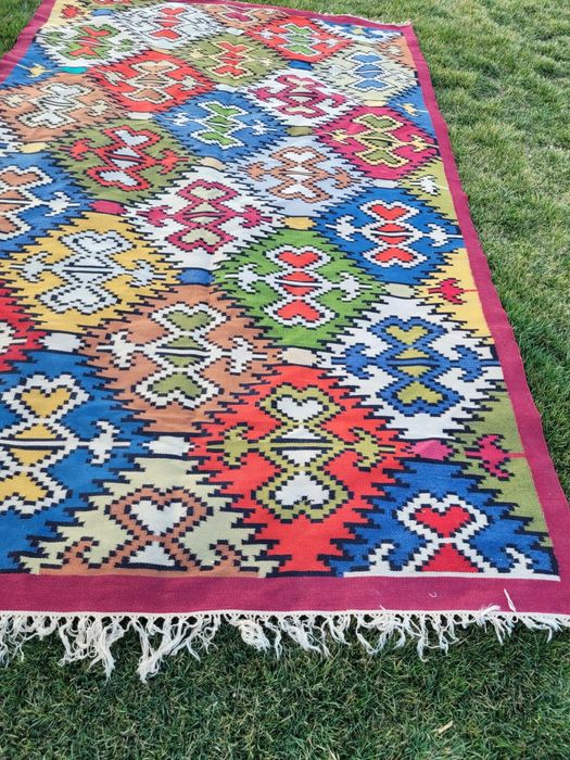 Covor vechi oltenesc cu forme geometrice