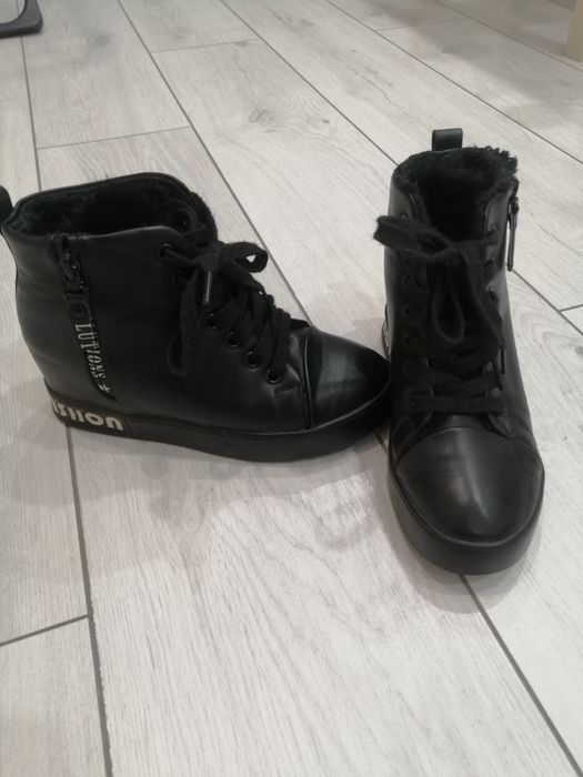 Продам женскую обувь демисезон