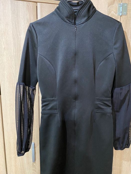 Елегантна дамска черна рокля