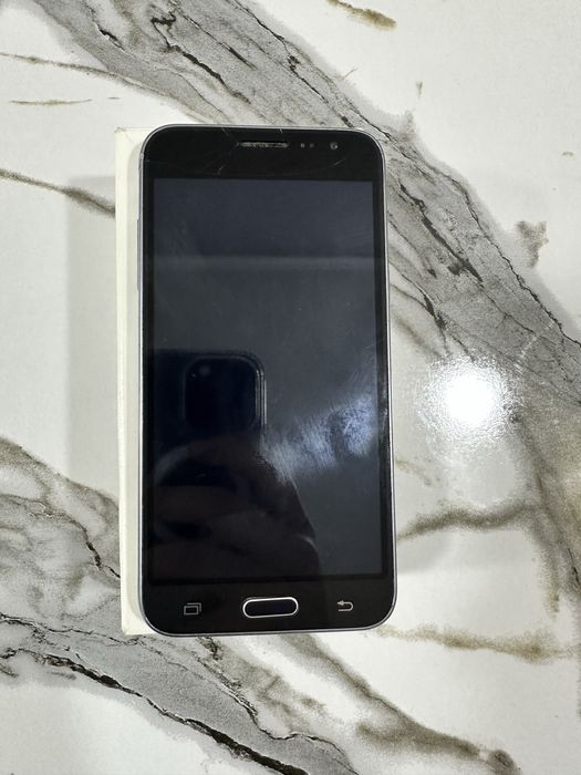 SROCHNO! Samsung J3 2016 & Samsung Gusto (Dual) sotiladi