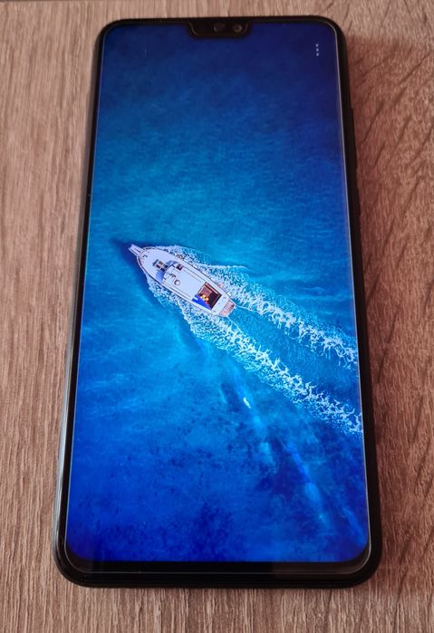 Продавам Huawei Honor 8X Телефона е без забележки, купуван