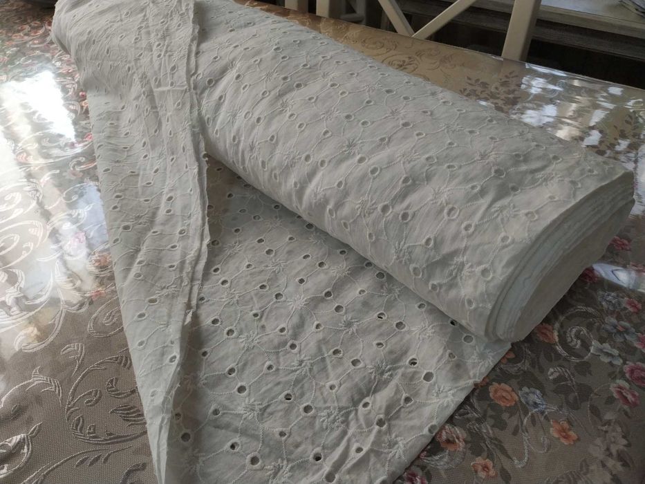 Продам Ткань Батист с Качественной Вышивкой