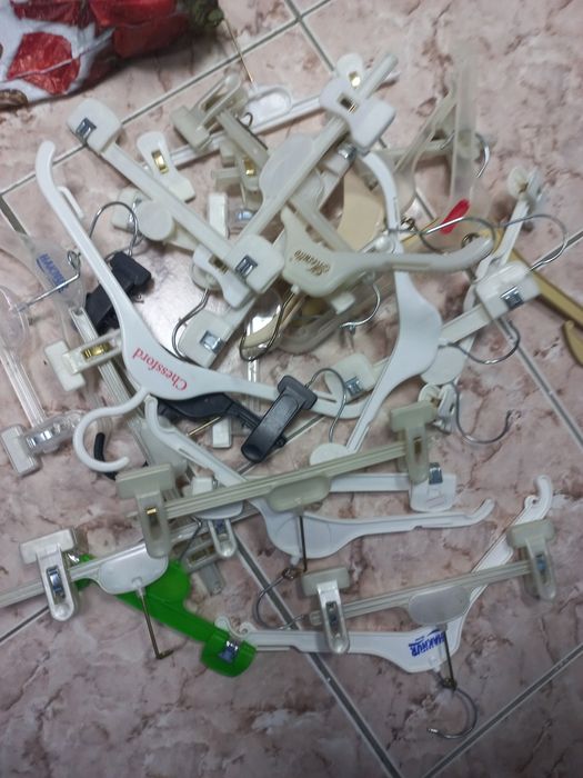 Продам детские вешалки 1 пакет за 1000