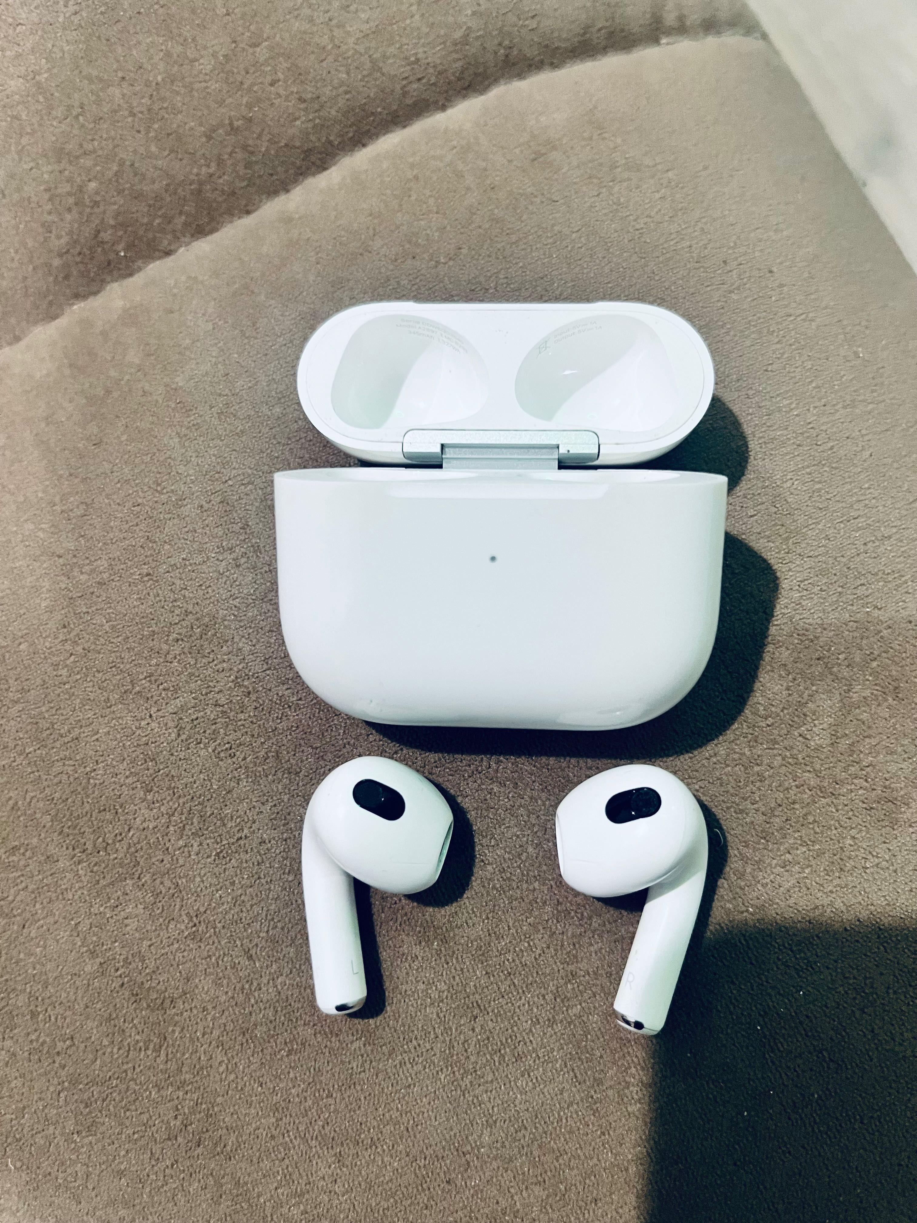 AirPods-3 лучшие.