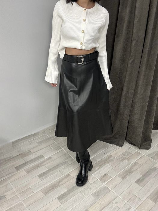 Fusta Stradivarius de piele