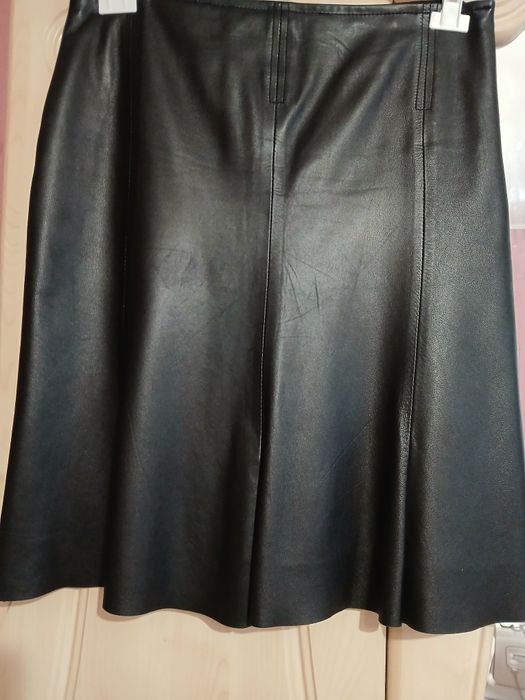 Fusta din. Piele naturală