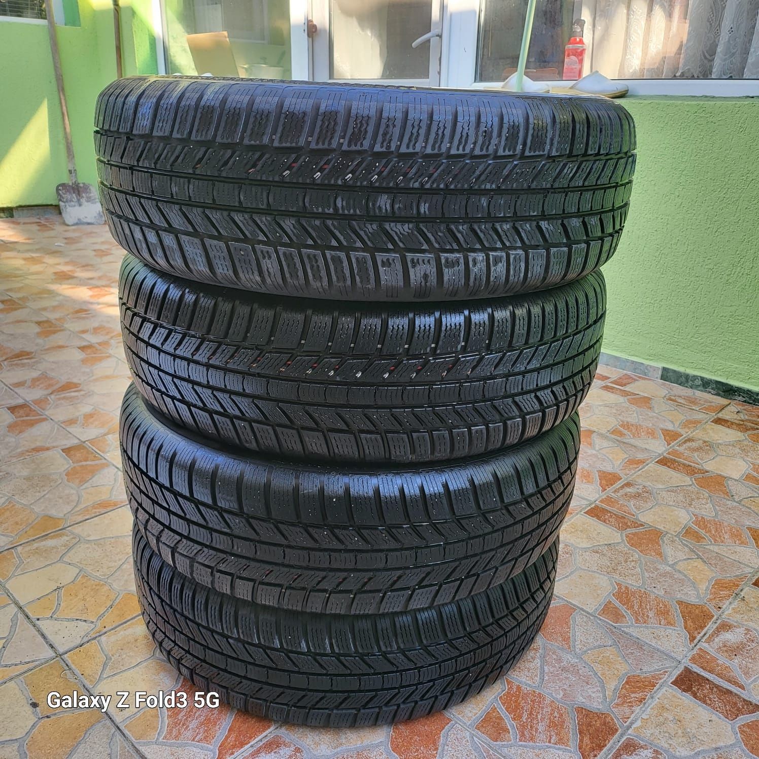 Гуми Continental 215/65 17 R зимни дот 2023 RUNFLAT