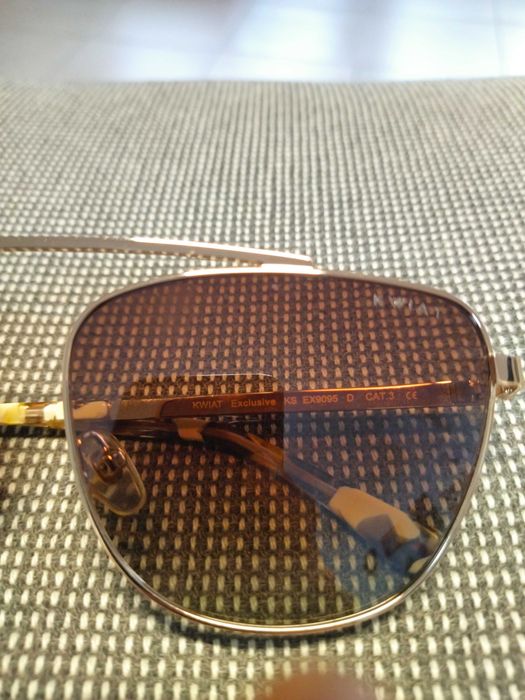 Swarovski/ Valentino/ Rey ban очила