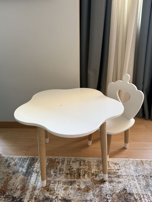 Продам детский стол со стульчиком