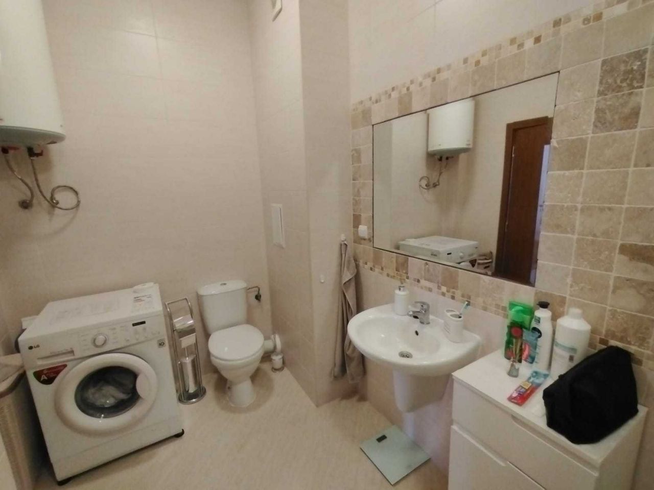 Продава се Четиристаен апартамент в с. Равда, Област Бургас - 230 кв.м за 957 €/кв.м - Снимка #12