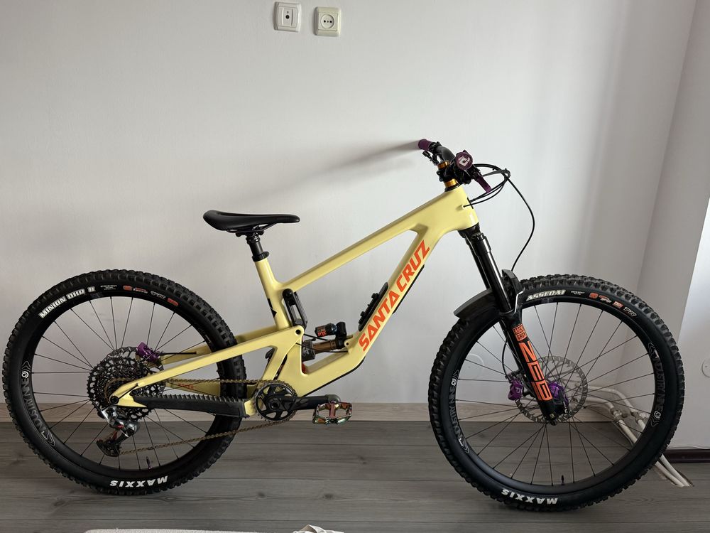 Santa Cruz Nomad CC 2024 Industry nine Hydra