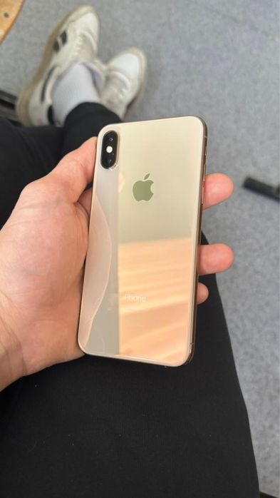 Айфон XS 64gb.