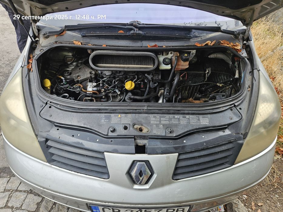 Renault GRAND ESPACE 1.9DCI на части или цяла в движение.