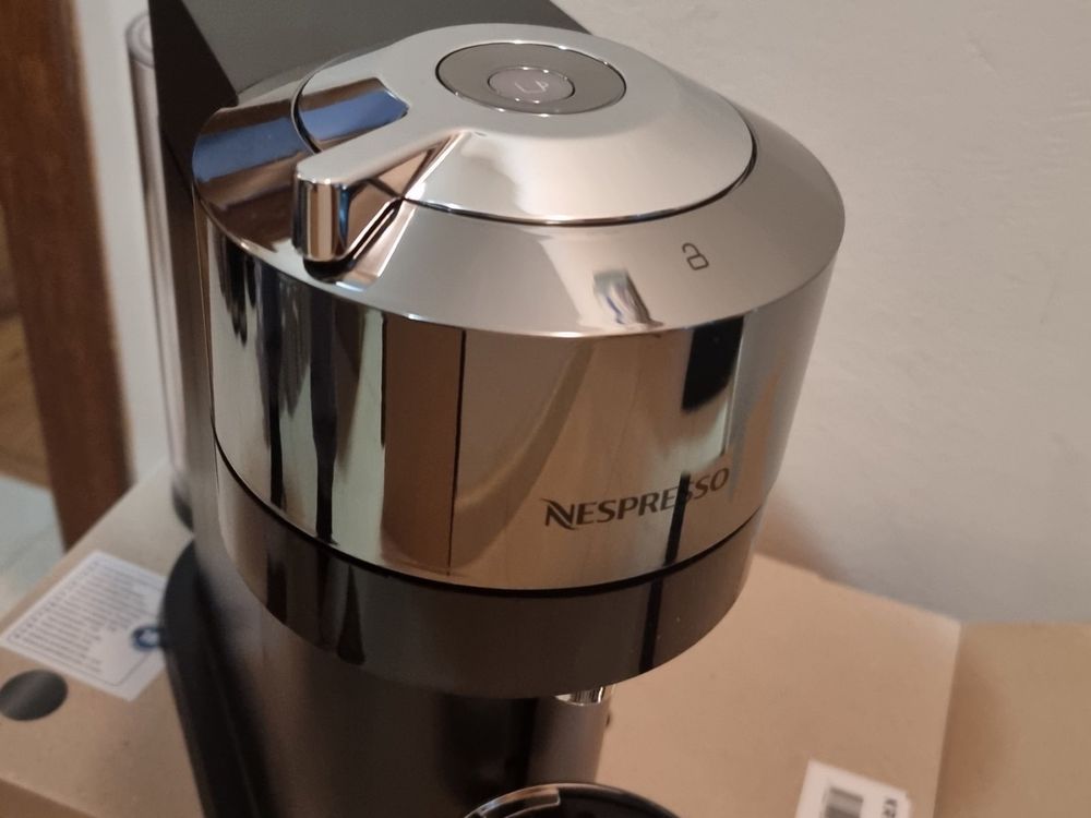 Кафемашина Nespresso by Krups Vertuo Next Deluxe Chrome, XN910C10
