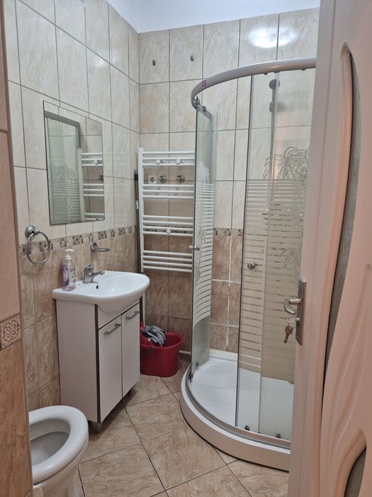 Închiriez garsoniera central