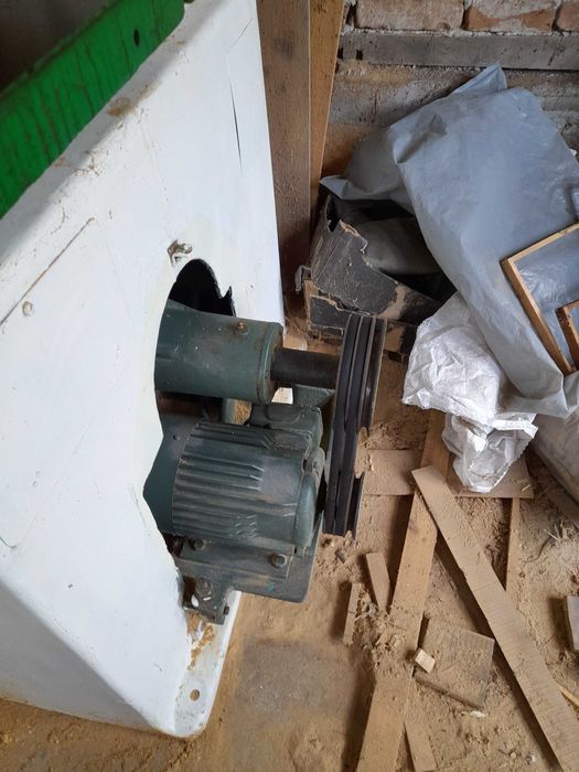 дърводелски машини,  банциг, струг за дърво,оберфреза, ножове за фреза