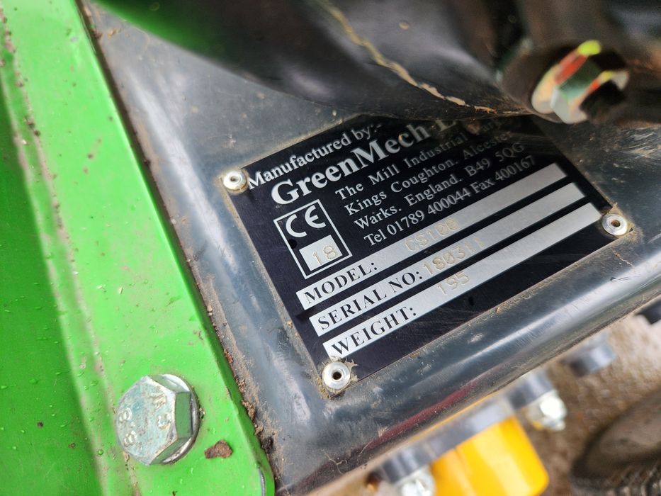Tocător/crengi/lemn de la GreenMech CS100 tip remorca