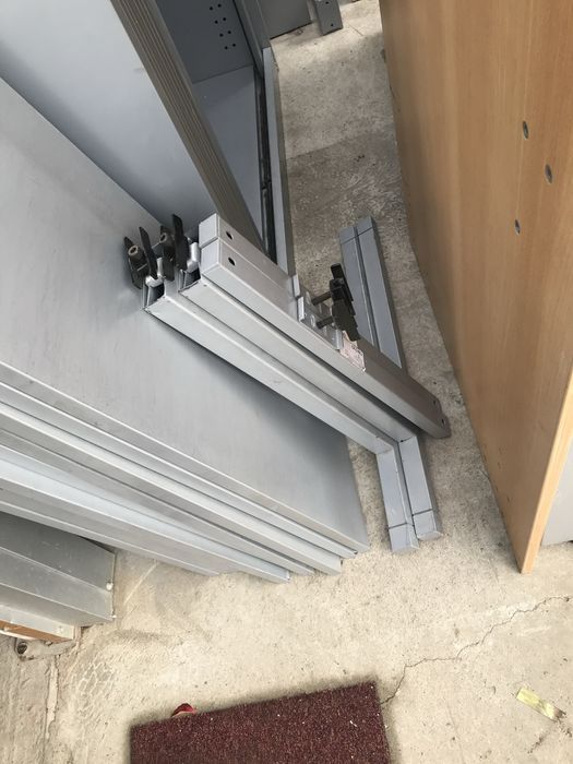 Birou blat din pal picioare metalice