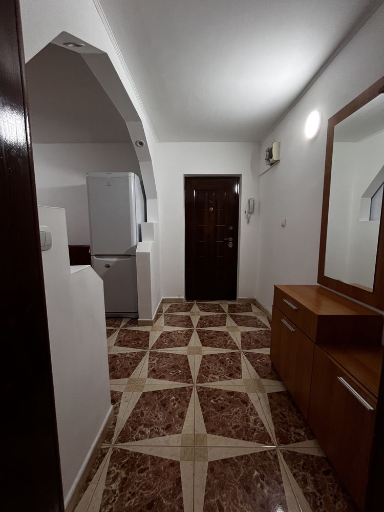 Inchiriez apartament 2 camere BISTRITA