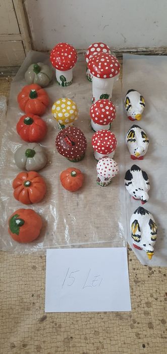 Decoratiuni gradina din ciment, ciuperci, ghiveci gainuse