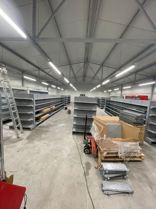 Fabrica de rafturi pentru magazin