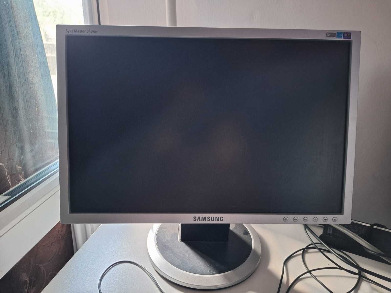Monitor LCD Samsung SyncMaster 940NW 19 inch 8 ms Silver