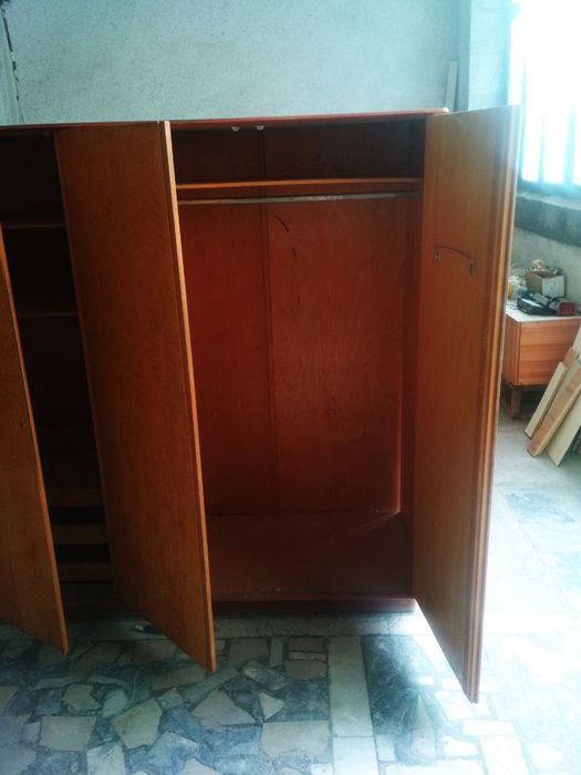 Продаю шифонер :ширина 55 см ,длина 170 см , высота 170см .